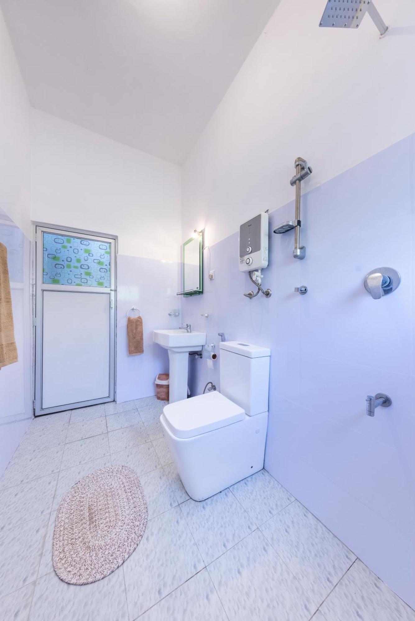 Makai Surf House Hotel Ahangama Bagian luar foto