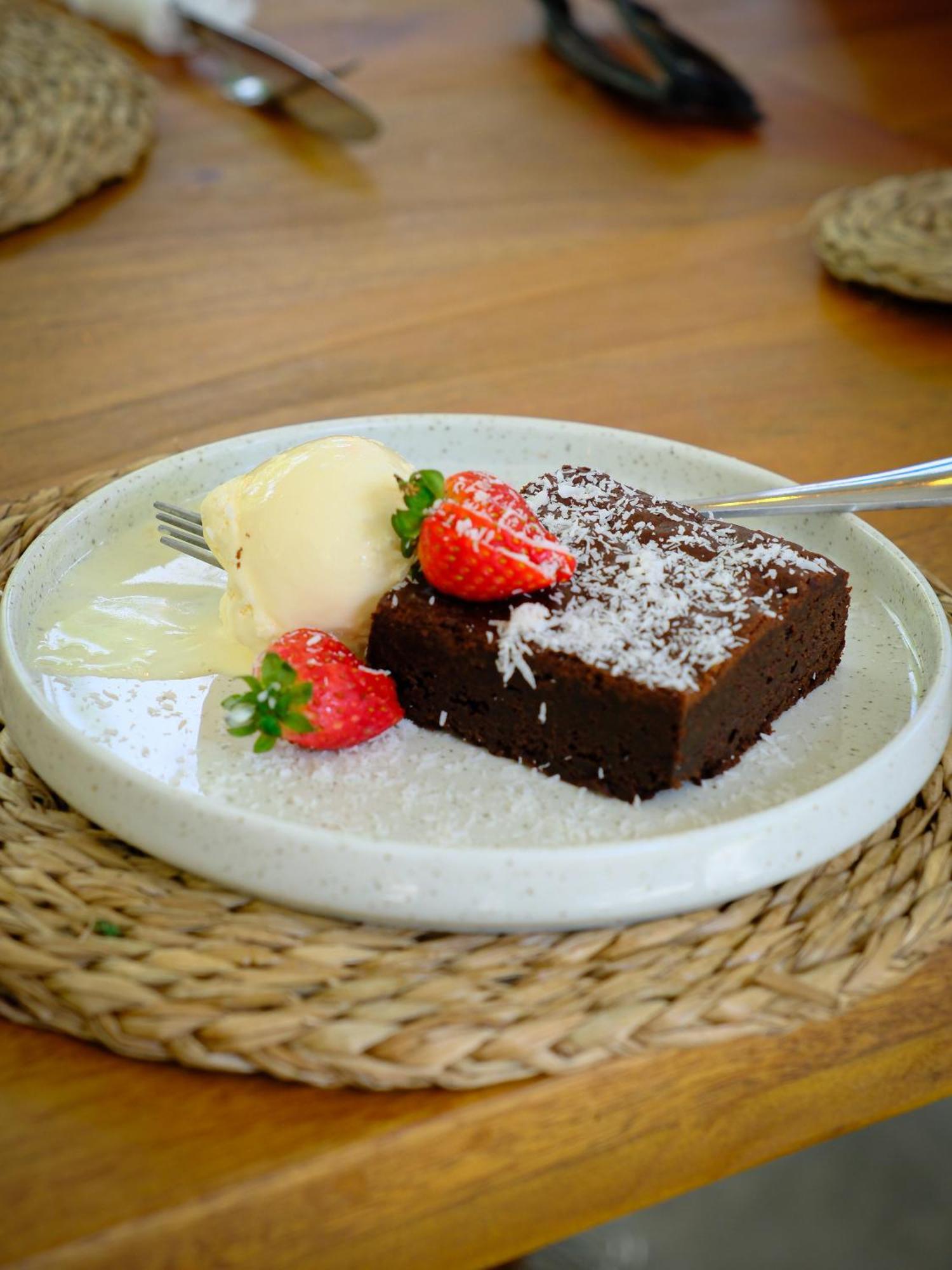 Makai Surf House Hotel Ahangama Bagian luar foto